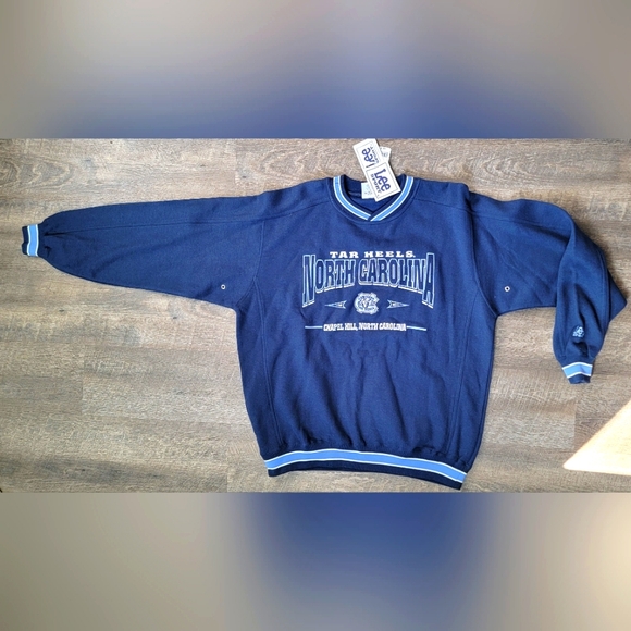 Lee Other - Vintage Late 90's NC Tarheels Sweatshirt Men's L Blue & White By Lee Sports NWT